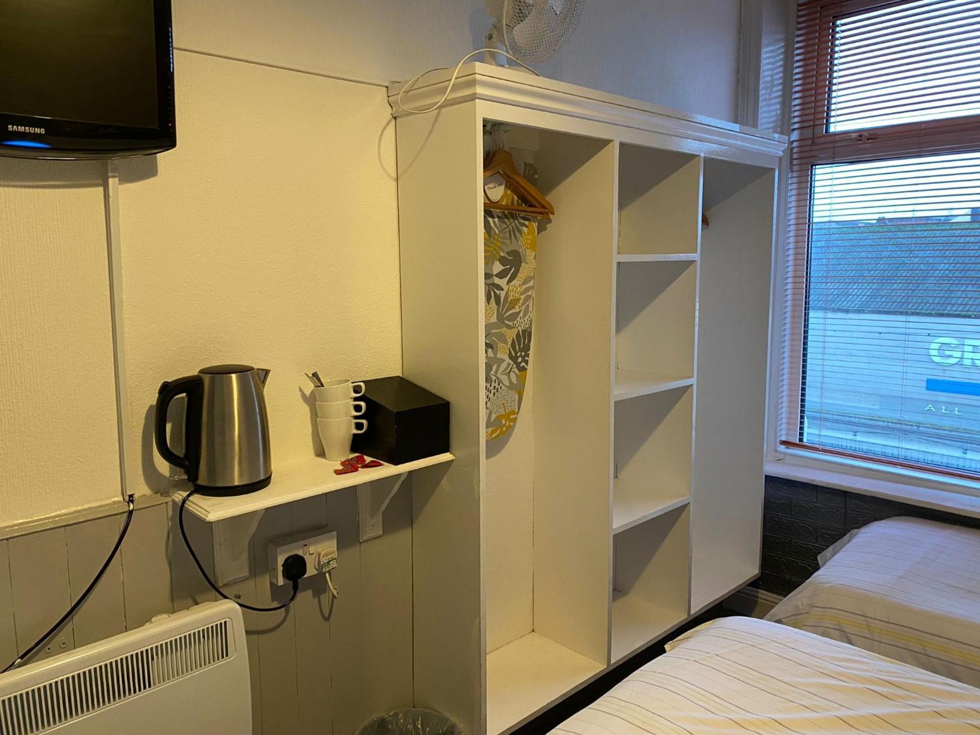 Bromptons Hotel Blackpool Kültér fotó